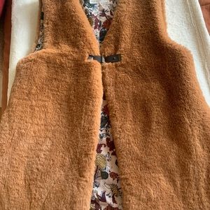 Zara vest size 13-14